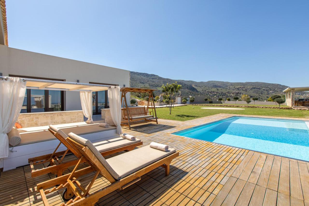 Villa Kedria With A Panoramic Ocean View Tsikalaria  Exterior photo
